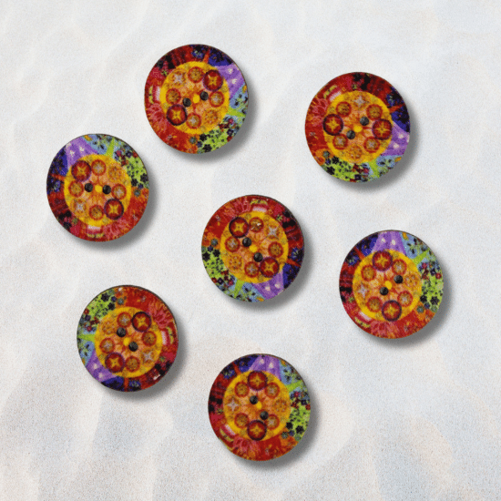 7 boutons en bois multi couleurs
